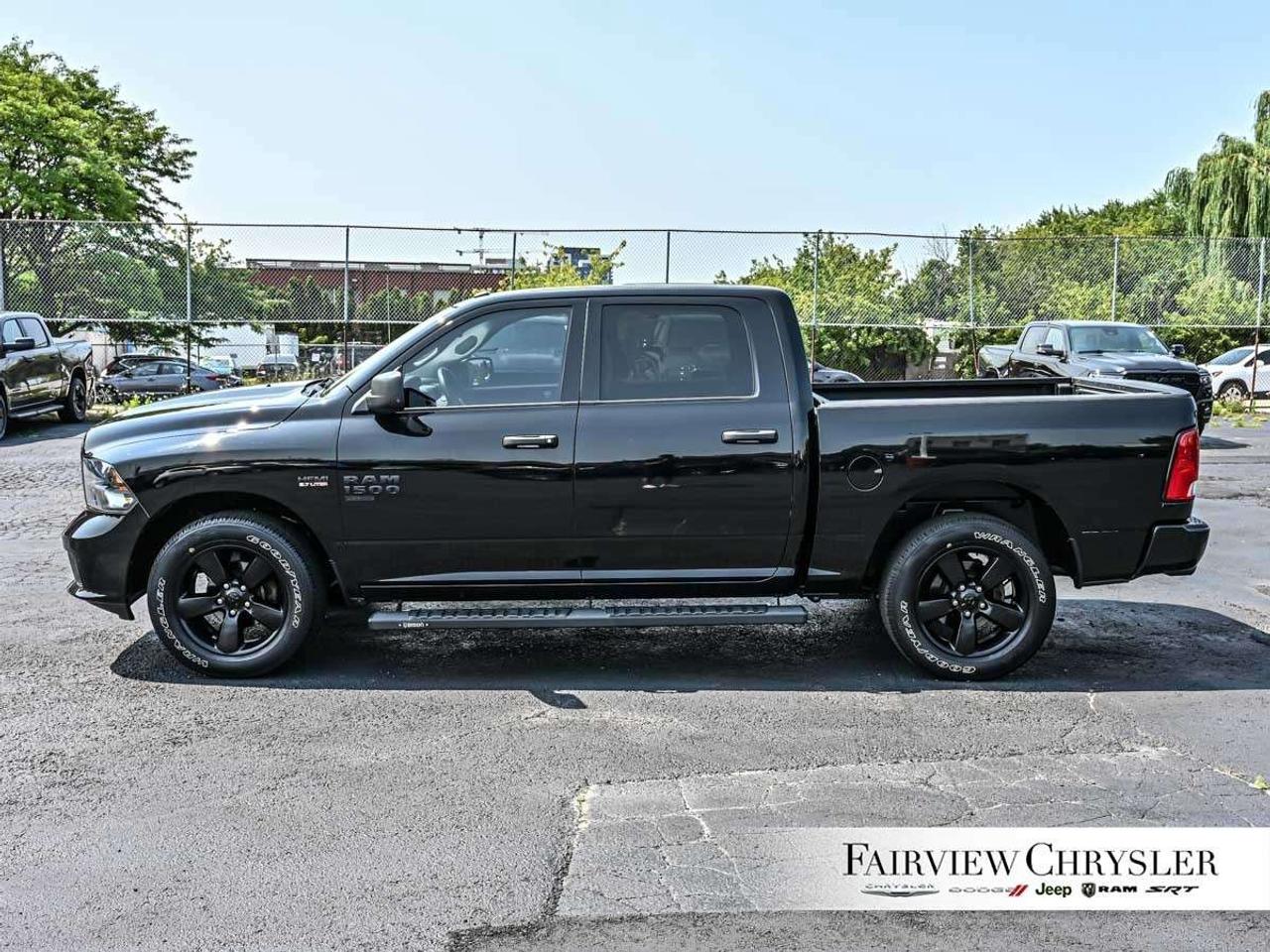 2022 RAM 1500 Express 4x4 Crew Cab 5'7 Box 5.7L HEMI   CREW   NIGHT EDITION   HEATED SEATS   TOW PKG   CARPLAY Photo