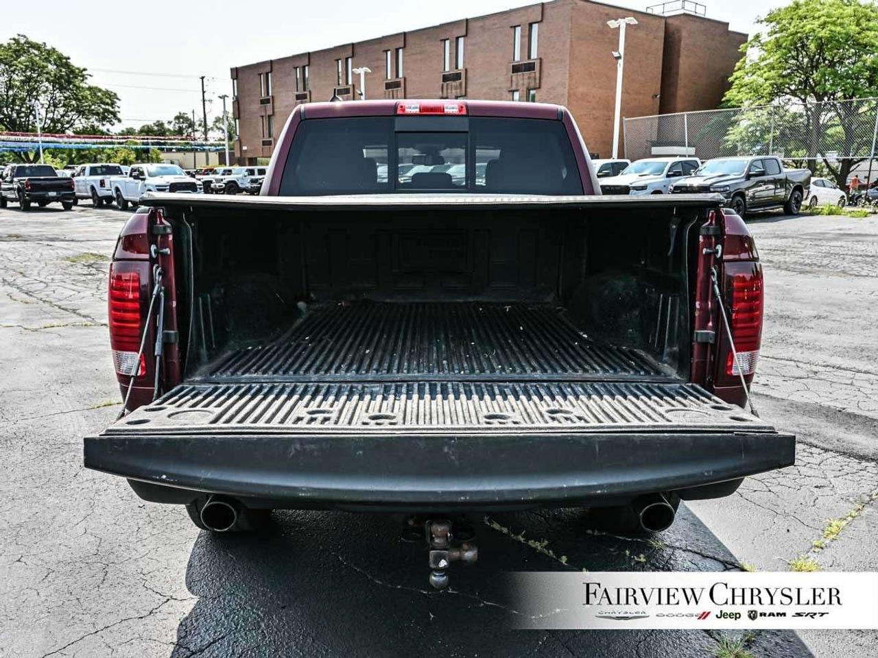 2022 RAM 1500 Warlock 4x4 Crew Cab 5'7 Box WARLOCK   5.7L HEMI   REMOTE START   CARPLAY   NAV   121 FUEL TANK Photo