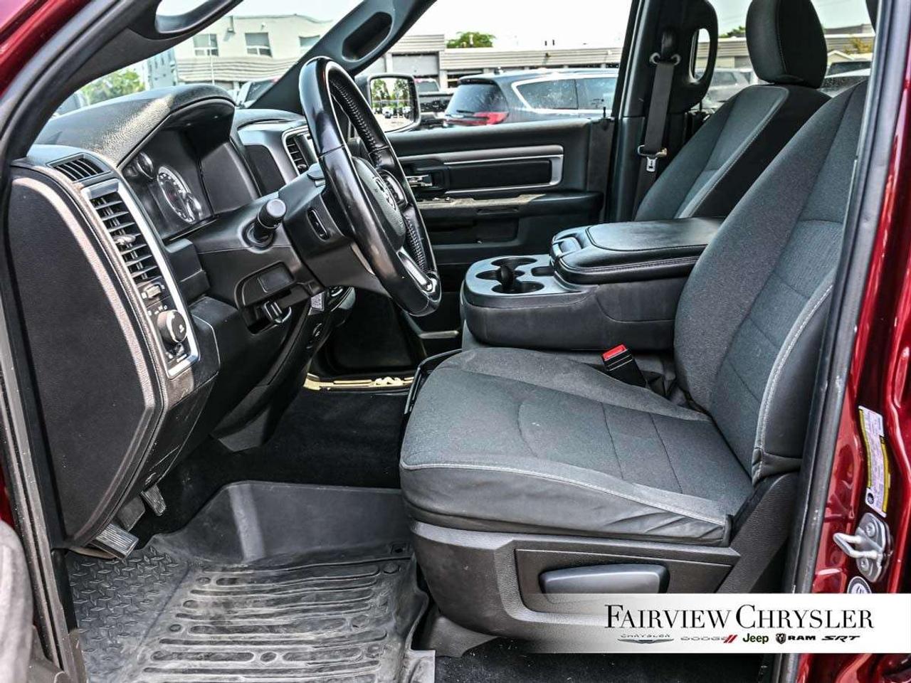 2022 RAM 1500 Warlock 4x4 Crew Cab 5'7 Box WARLOCK   5.7L HEMI   REMOTE START   CARPLAY   NAV   121 FUEL TANK Photo