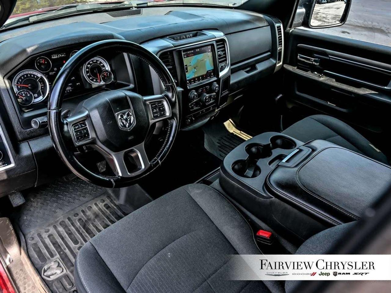 2022 RAM 1500 Warlock 4x4 Crew Cab 5'7 Box WARLOCK   5.7L HEMI   REMOTE START   CARPLAY   NAV   121 FUEL TANK Photo