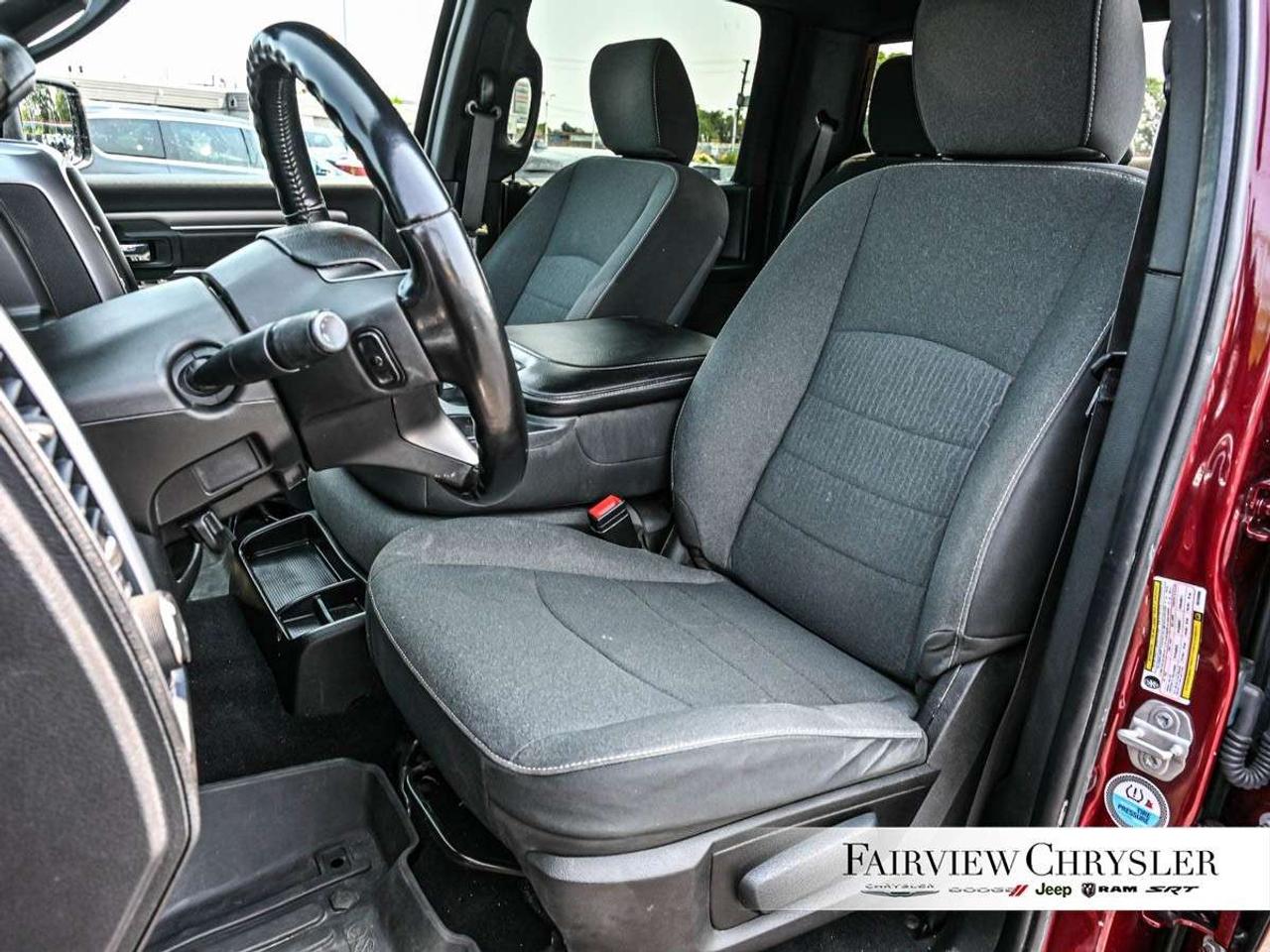 2022 RAM 1500 Warlock 4x4 Crew Cab 5'7 Box WARLOCK   5.7L HEMI   REMOTE START   CARPLAY   NAV   121 FUEL TANK Photo