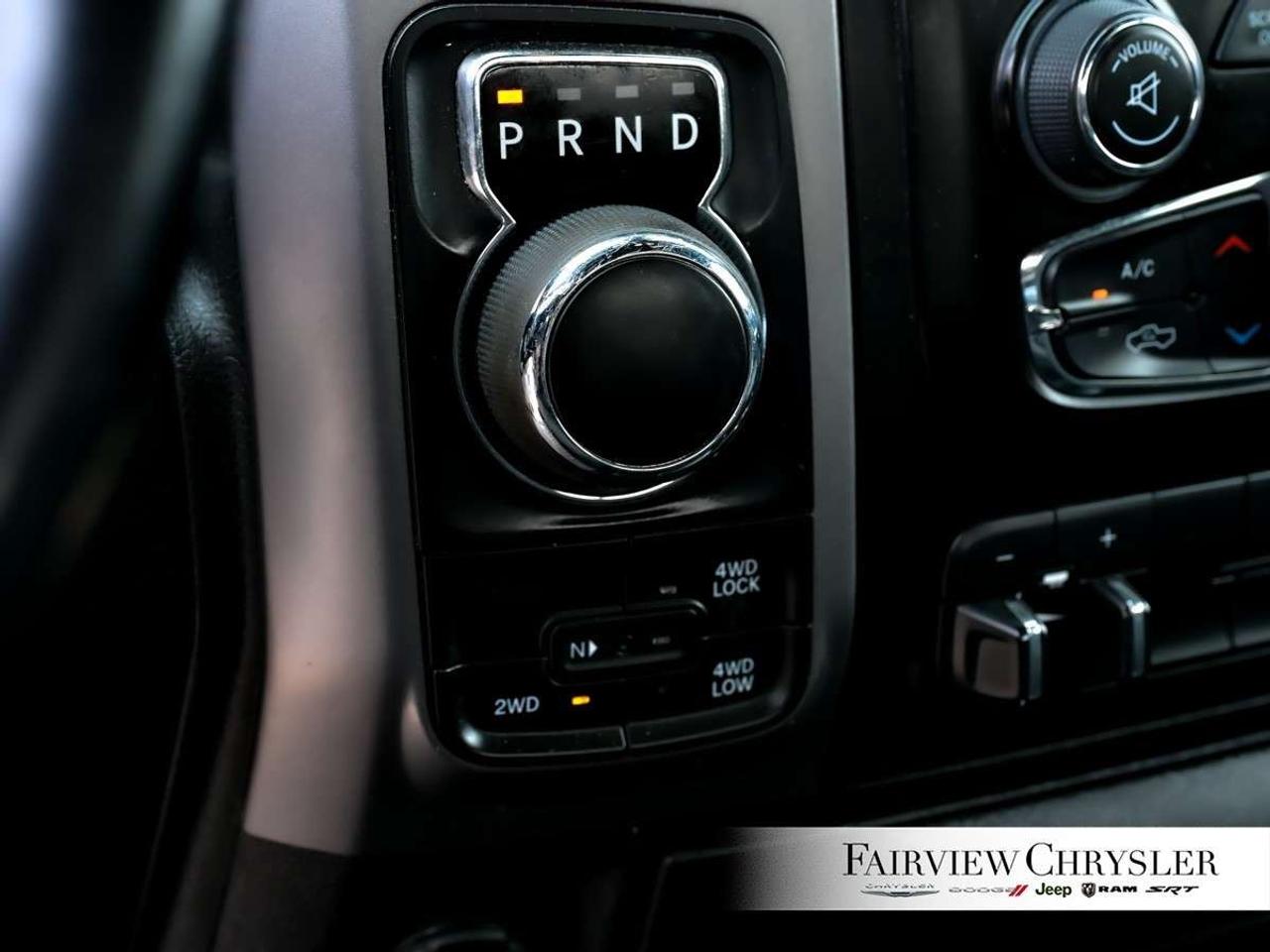 2022 RAM 1500 Warlock 4x4 Crew Cab 5'7 Box WARLOCK   5.7L HEMI   REMOTE START   CARPLAY   NAV   121 FUEL TANK Photo