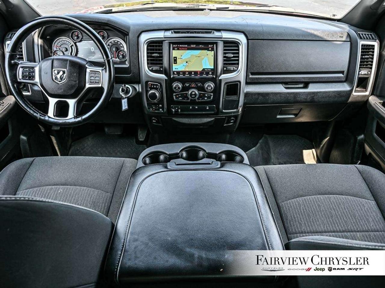 2022 RAM 1500 Warlock 4x4 Crew Cab 5'7 Box WARLOCK   5.7L HEMI   REMOTE START   CARPLAY   NAV   121 FUEL TANK Photo