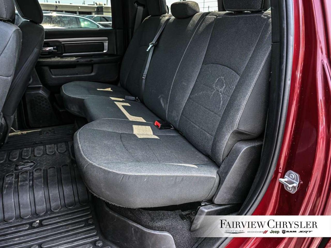 2022 RAM 1500 Warlock 4x4 Crew Cab 5'7 Box WARLOCK   5.7L HEMI   REMOTE START   CARPLAY   NAV   121 FUEL TANK Photo