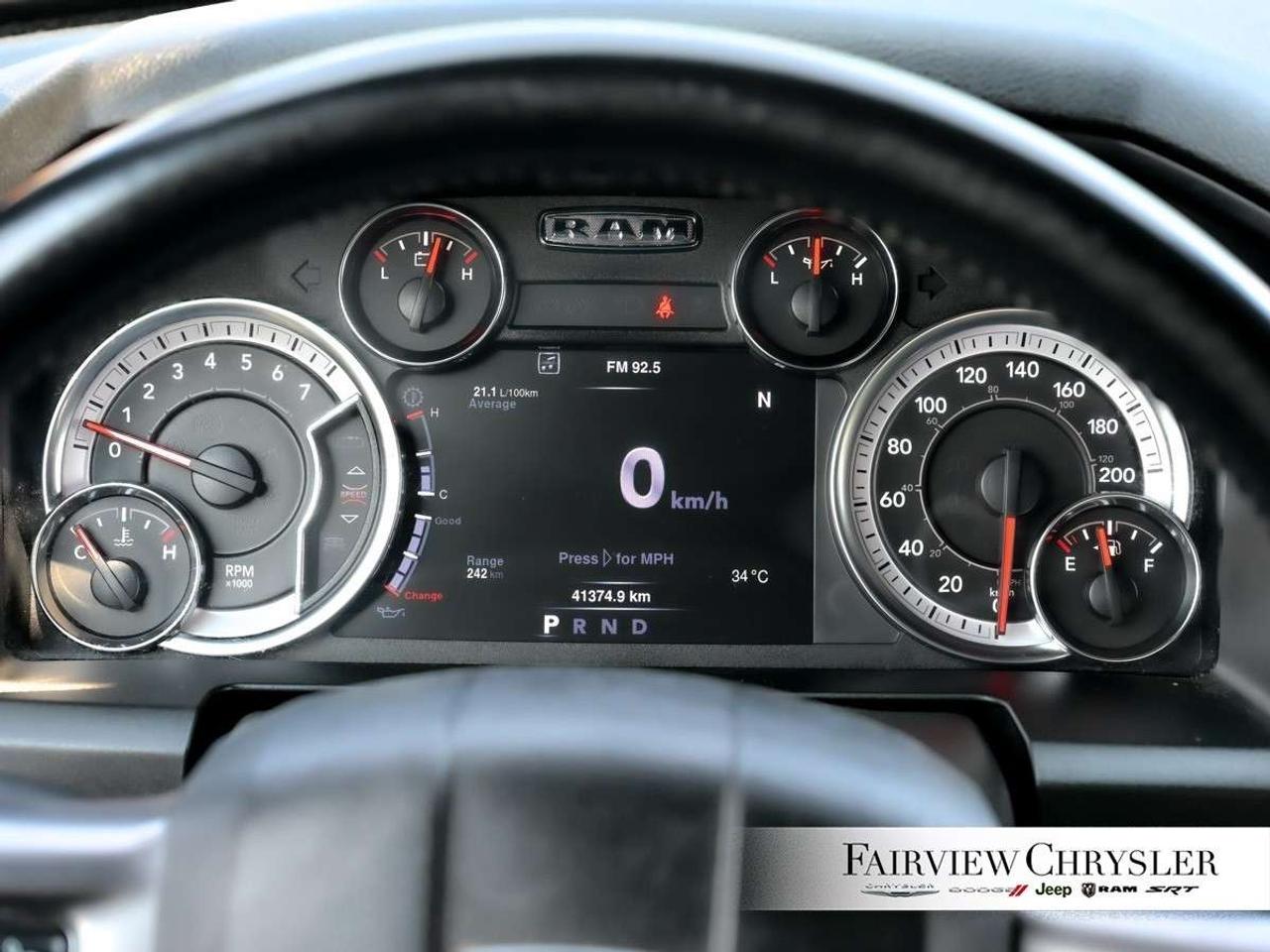 2022 RAM 1500 Warlock 4x4 Crew Cab 5'7 Box WARLOCK   5.7L HEMI   REMOTE START   CARPLAY   NAV   121 FUEL TANK Photo