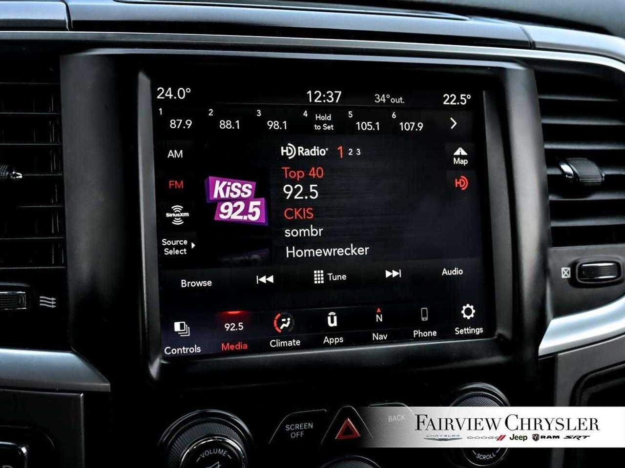 2022 RAM 1500 Warlock 4x4 Crew Cab 5'7 Box WARLOCK   5.7L HEMI   REMOTE START   CARPLAY   NAV   121 FUEL TANK Photo