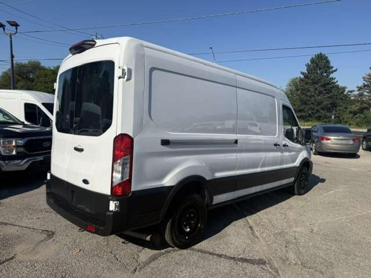2021 Ford Transit Cargo Van Mid Roof, Certified. Photo5