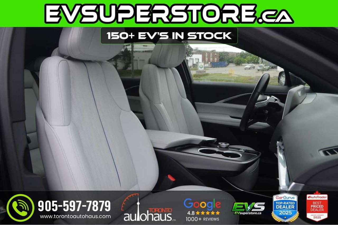 2024 Cadillac LYRIQ LUXURY I 600E4 AWD I TAN INTERIOR Photo