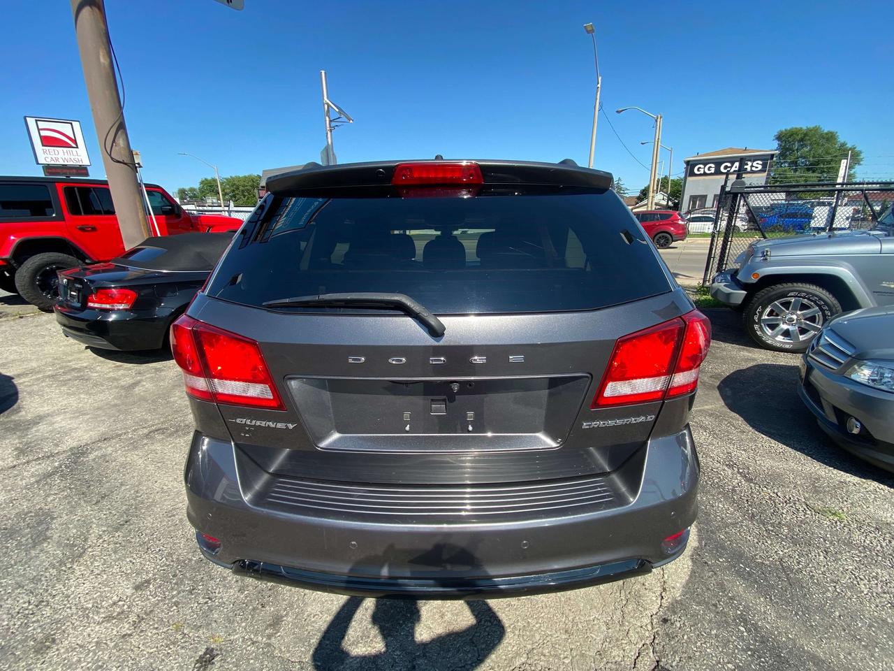 2018 Dodge Journey Crossroad Photo3