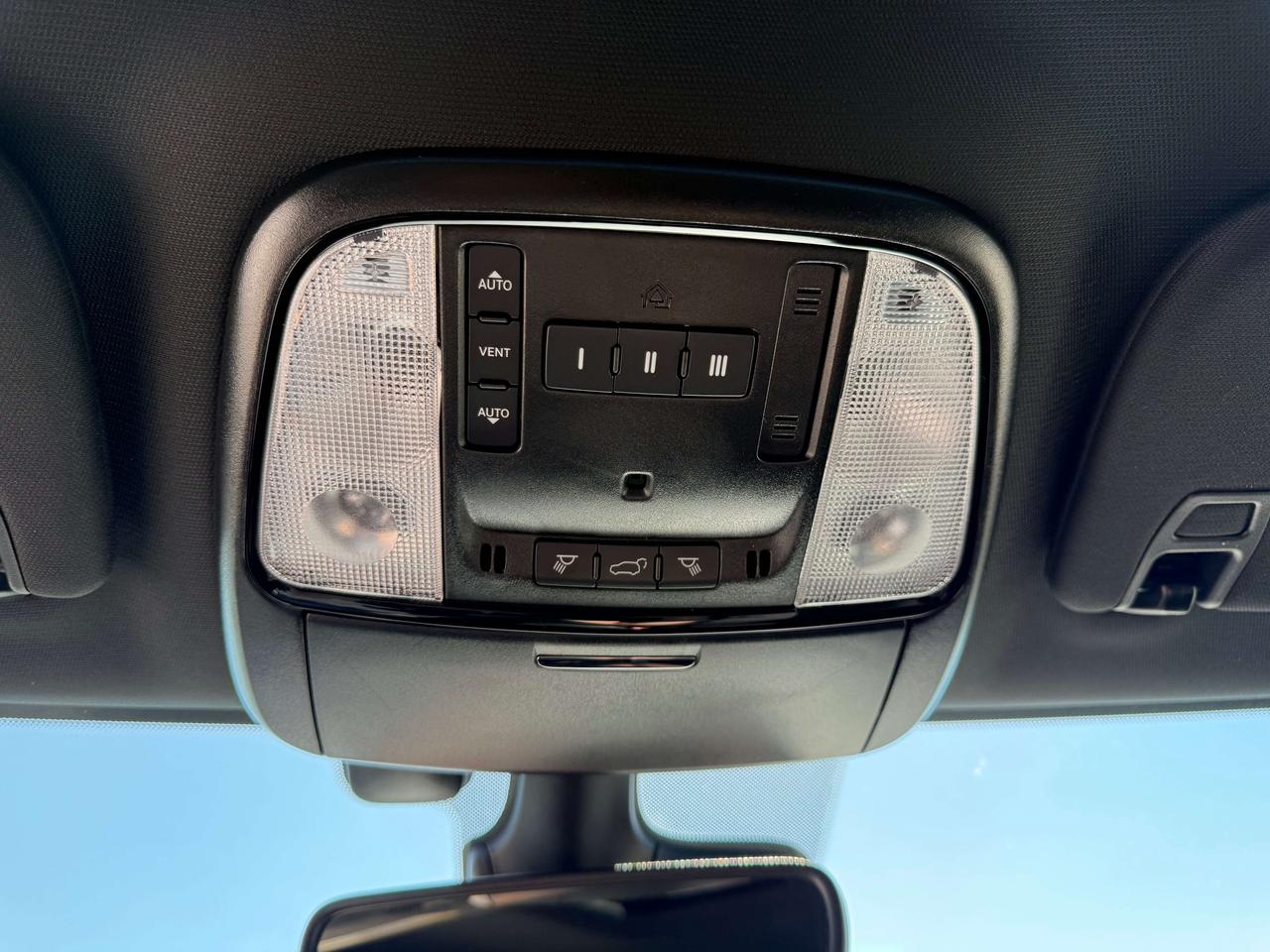 2025 Dodge Durango GT Plus - htd/vntd leather - tow pkg - sunroof Photo