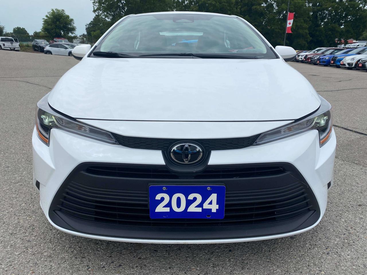 2024 Toyota Corolla LE, CLEAN CARFAX, SUNROOF, ADAPTIVE CRUISE! Photo