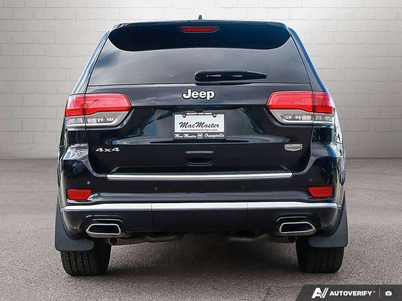 2021 Jeep Grand Cherokee SUMMIT, 3.6L V6, AWD, ALLOYS, LEATHER, SUNROOF, NAV, 1-OWNER, LOW KMS, CERTIFIED PREOWNED! Photo