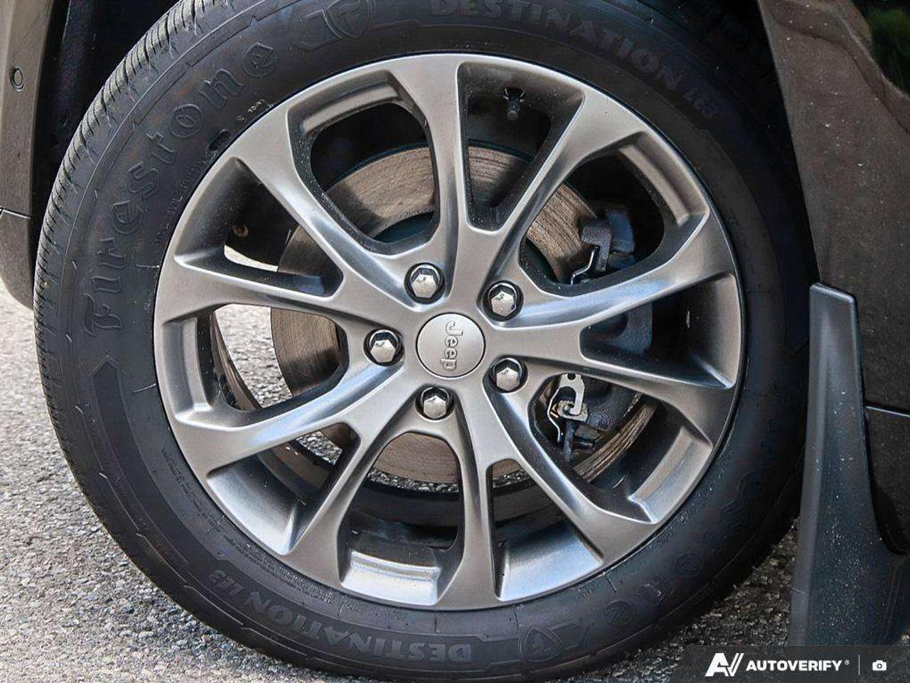 2021 Jeep Grand Cherokee SUMMIT, 3.6L V6, AWD, ALLOYS, LEATHER, SUNROOF, NAV, 1-OWNER, LOW KMS, CERTIFIED PREOWNED! Photo