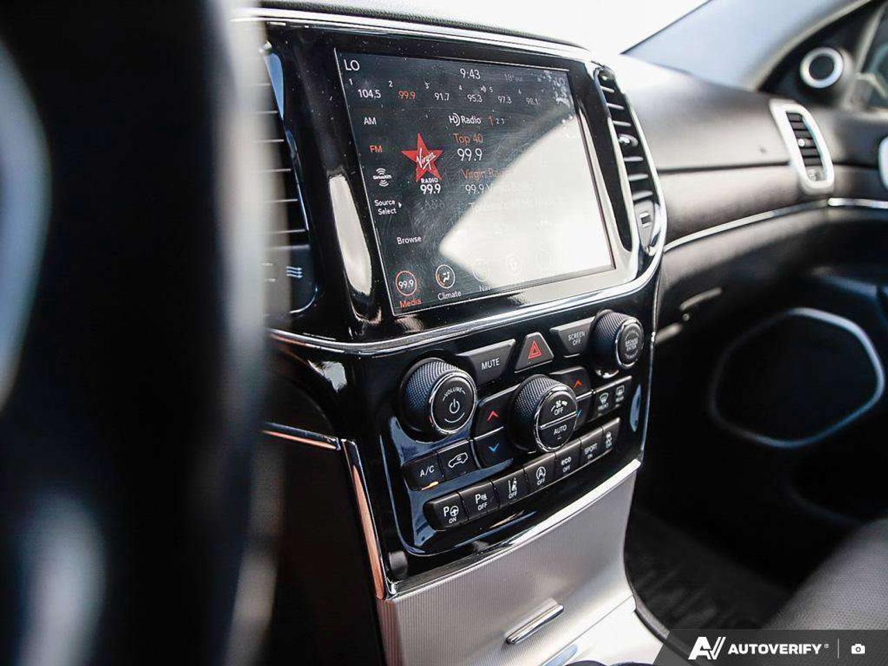 2021 Jeep Grand Cherokee SUMMIT, 3.6L V6, AWD, ALLOYS, LEATHER, SUNROOF, NAV, 1-OWNER, LOW KMS, CERTIFIED PREOWNED! Photo