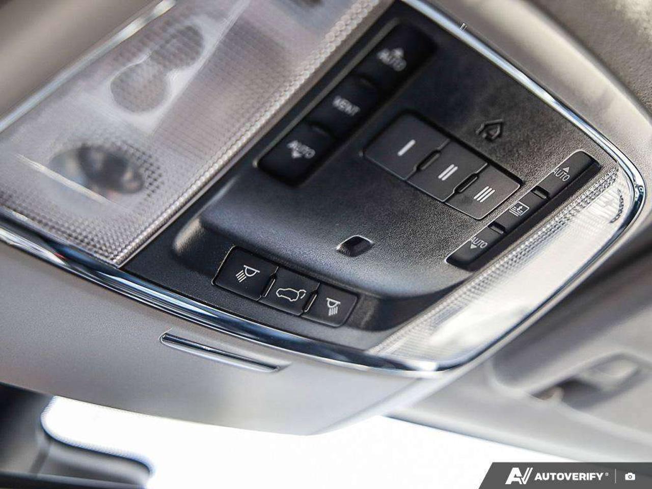 2021 Jeep Grand Cherokee SUMMIT, 3.6L V6, AWD, ALLOYS, LEATHER, SUNROOF, NAV, 1-OWNER, LOW KMS, CERTIFIED PREOWNED! Photo