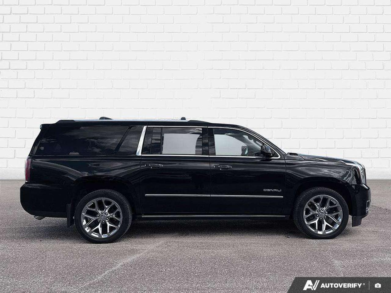 2017 GMC Yukon LOADED. REAR ENTERTAINMENT. TRAILERING PKG. HEATED AND COOLED FRONT SEATS. WIRELESS CHARGING. CERTIFIED. Photo