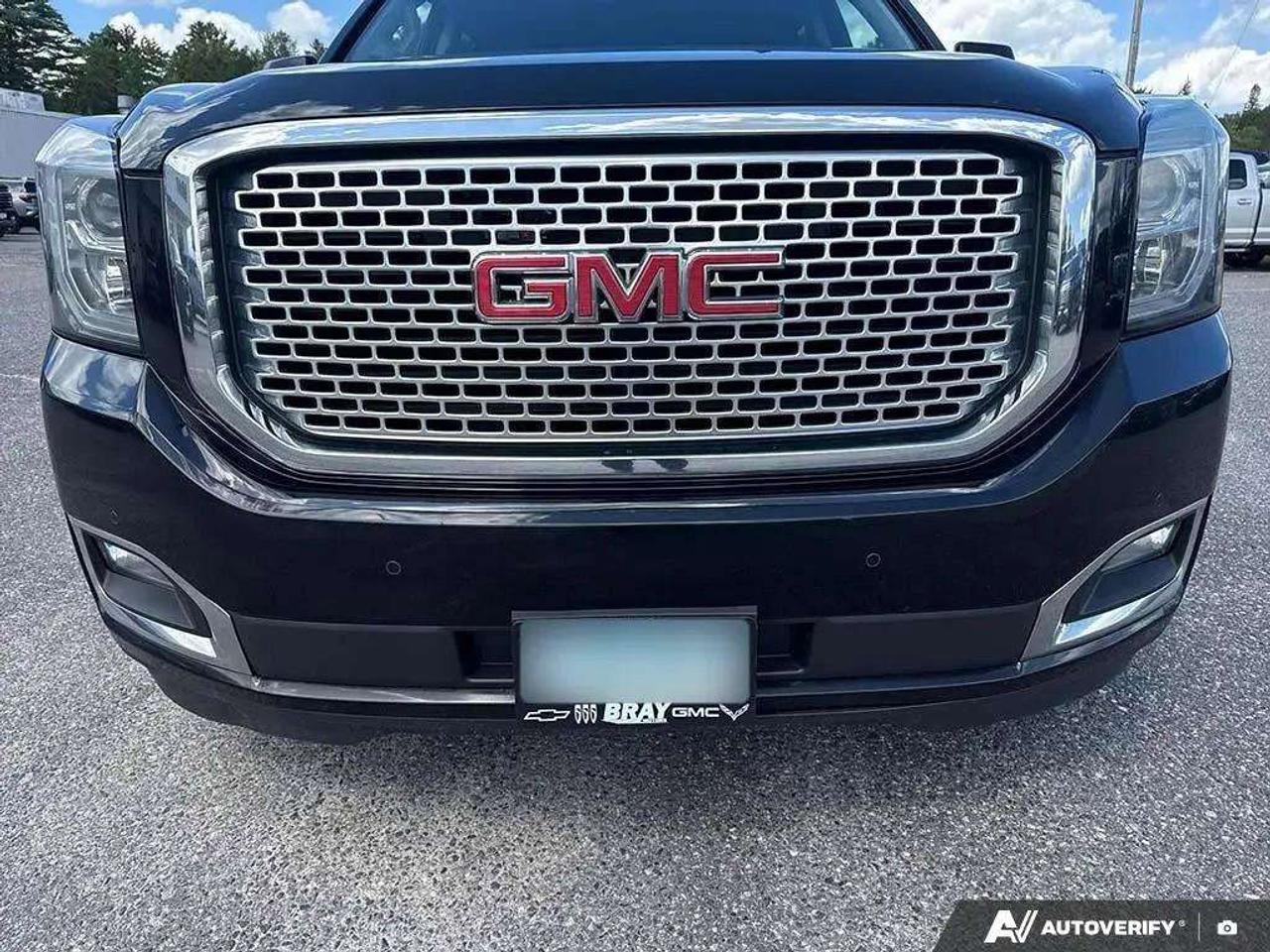2017 GMC Yukon LOADED. REAR ENTERTAINMENT. TRAILERING PKG. HEATED AND COOLED FRONT SEATS. WIRELESS CHARGING. CERTIFIED. Photo