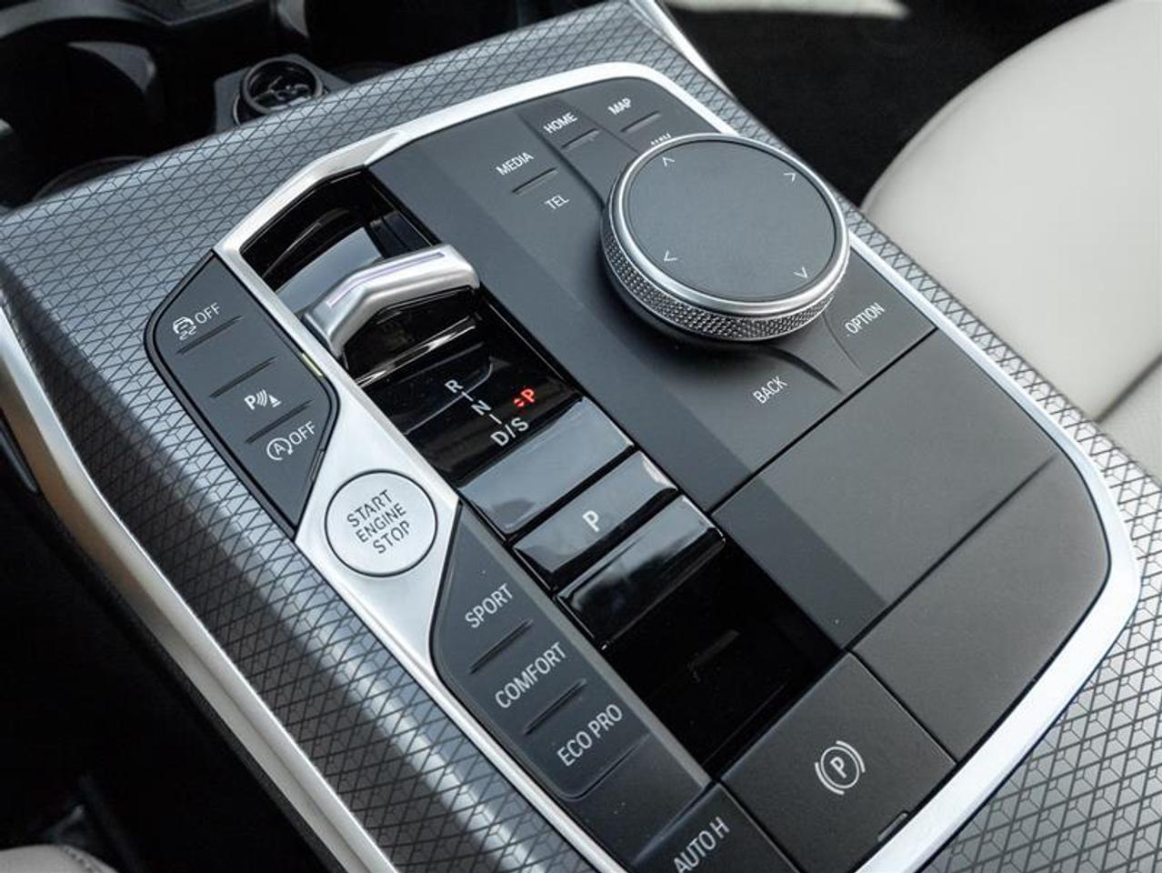 2026 BMW 330 i xDrive 4dr All-Wheel Drive Sedan Photo