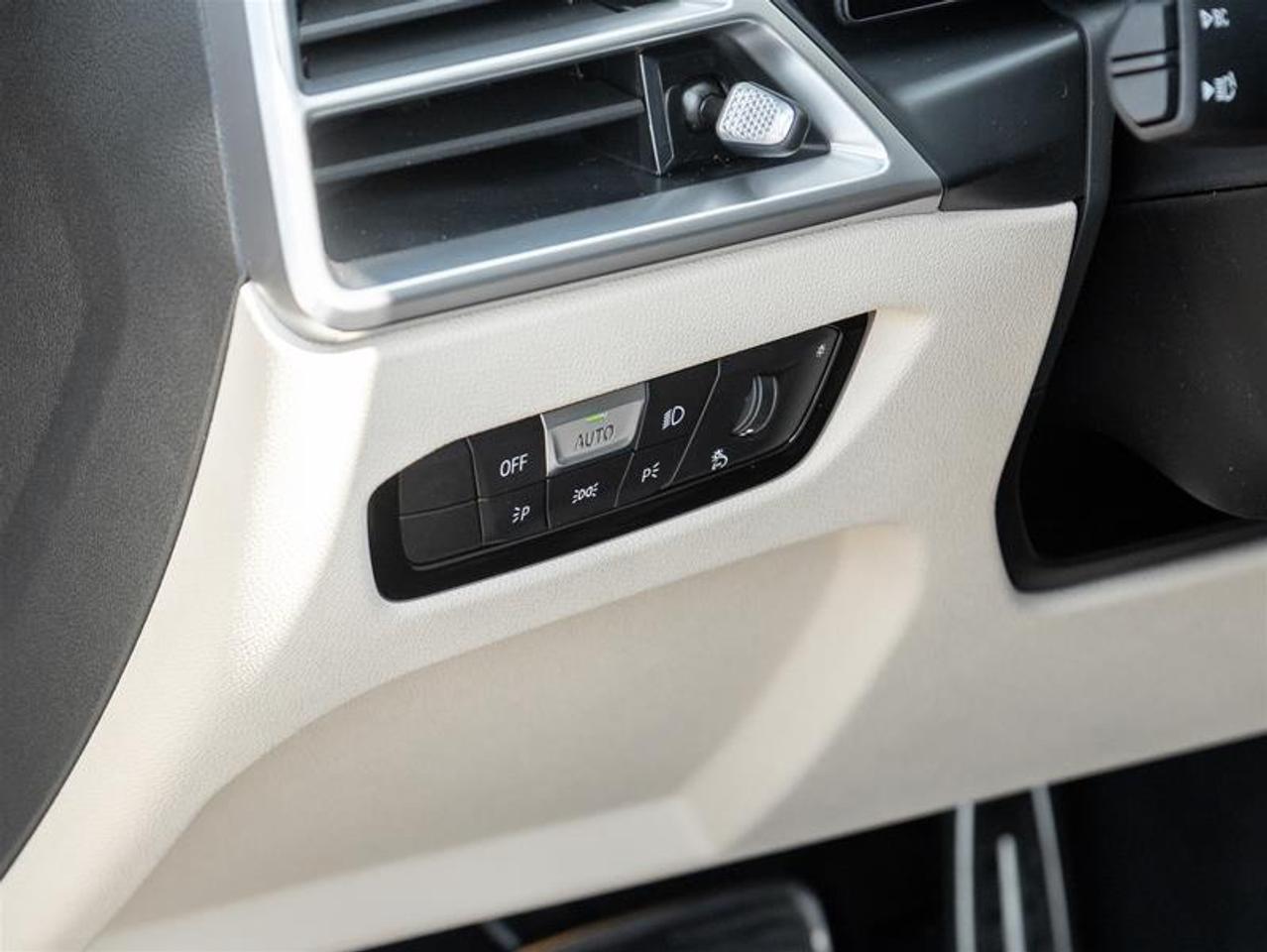 2026 BMW 330 i xDrive 4dr All-Wheel Drive Sedan Photo
