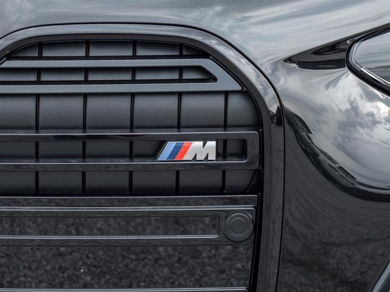 2027 BMW M440 i xDrive 2dr All-Wheel Drive Cabriolet Photo