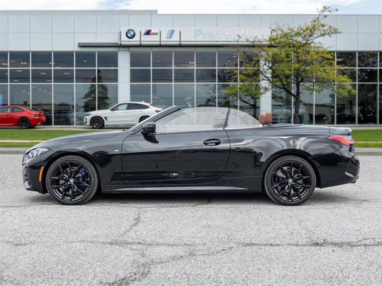 2027 BMW M440 i xDrive 2dr All-Wheel Drive Cabriolet Photo