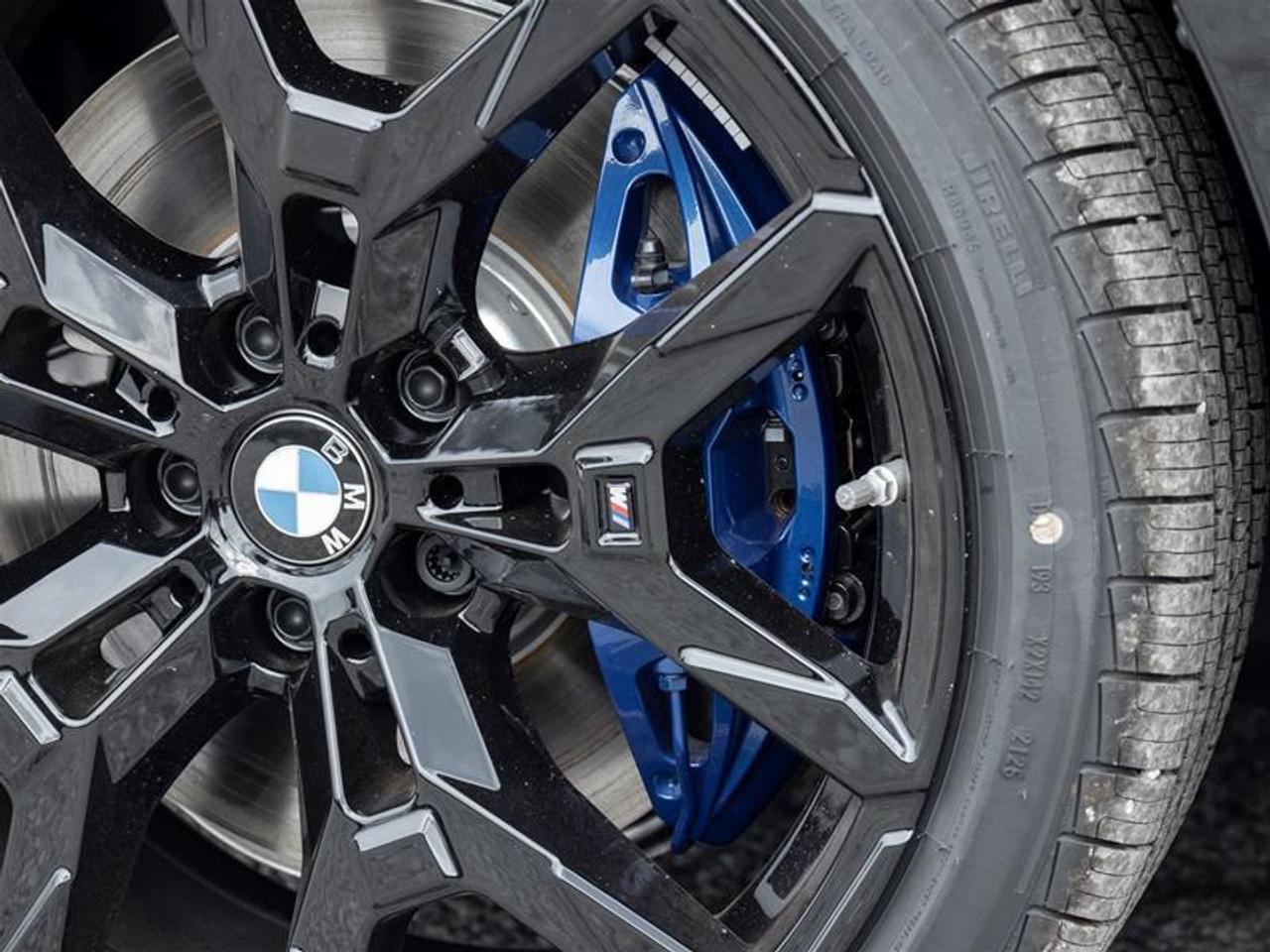 2027 BMW M440 i xDrive 2dr All-Wheel Drive Cabriolet Photo