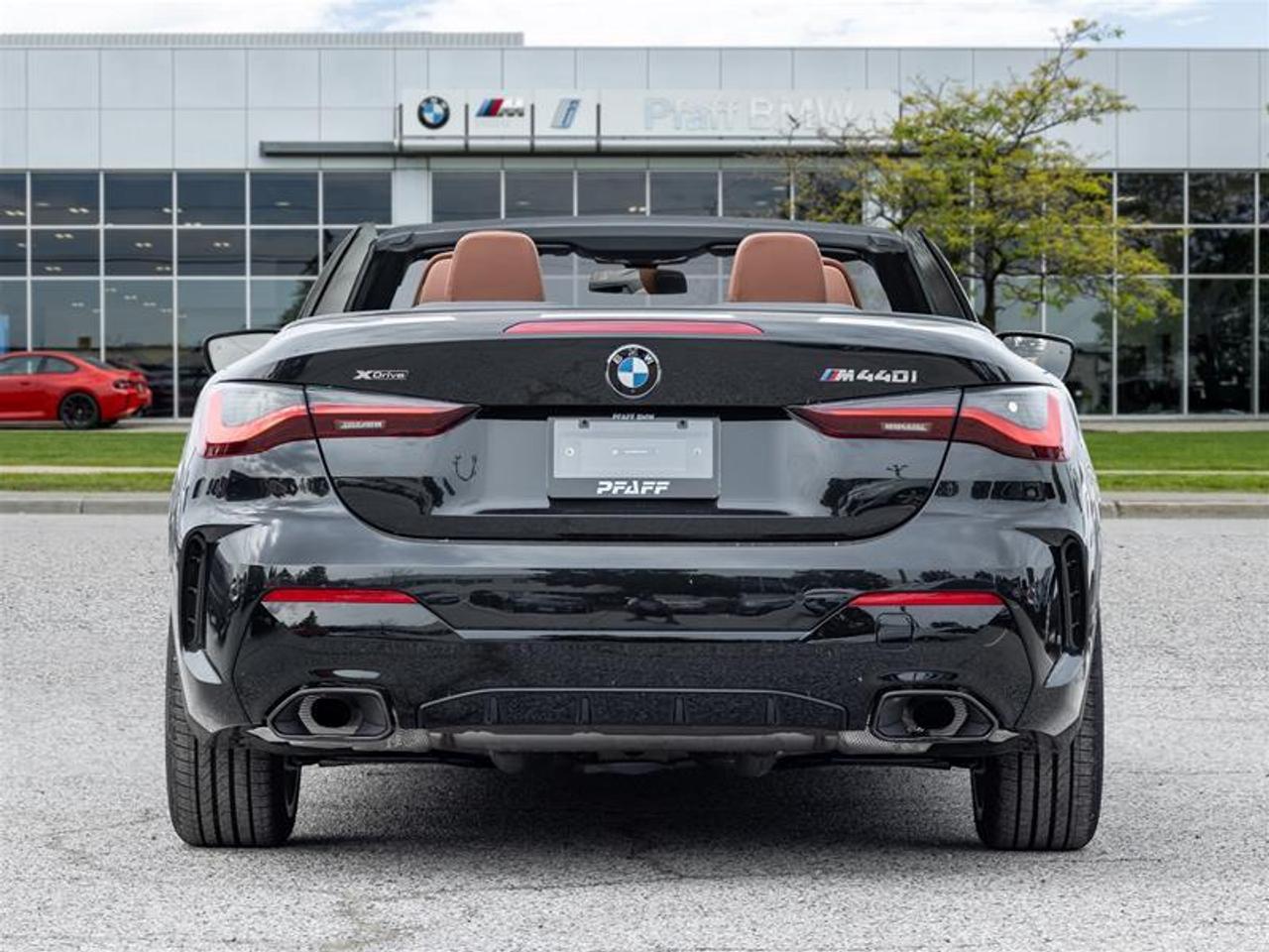2027 BMW M440 i xDrive 2dr All-Wheel Drive Cabriolet Photo