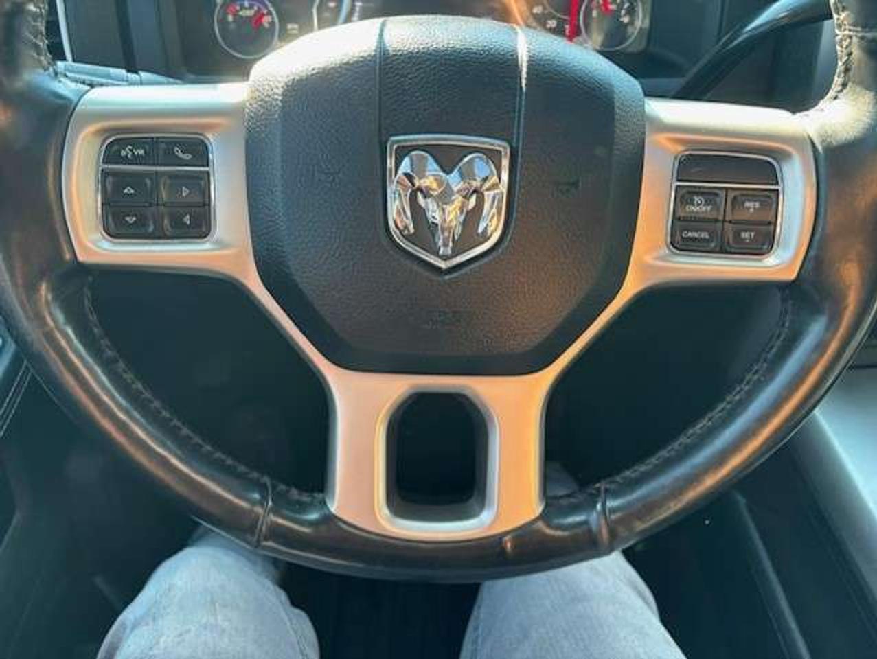2018 RAM 3500 LARAMIE 4X4 DIESEL DUALLY LEATHER-ROOF-NAVI-LIFTED Photo