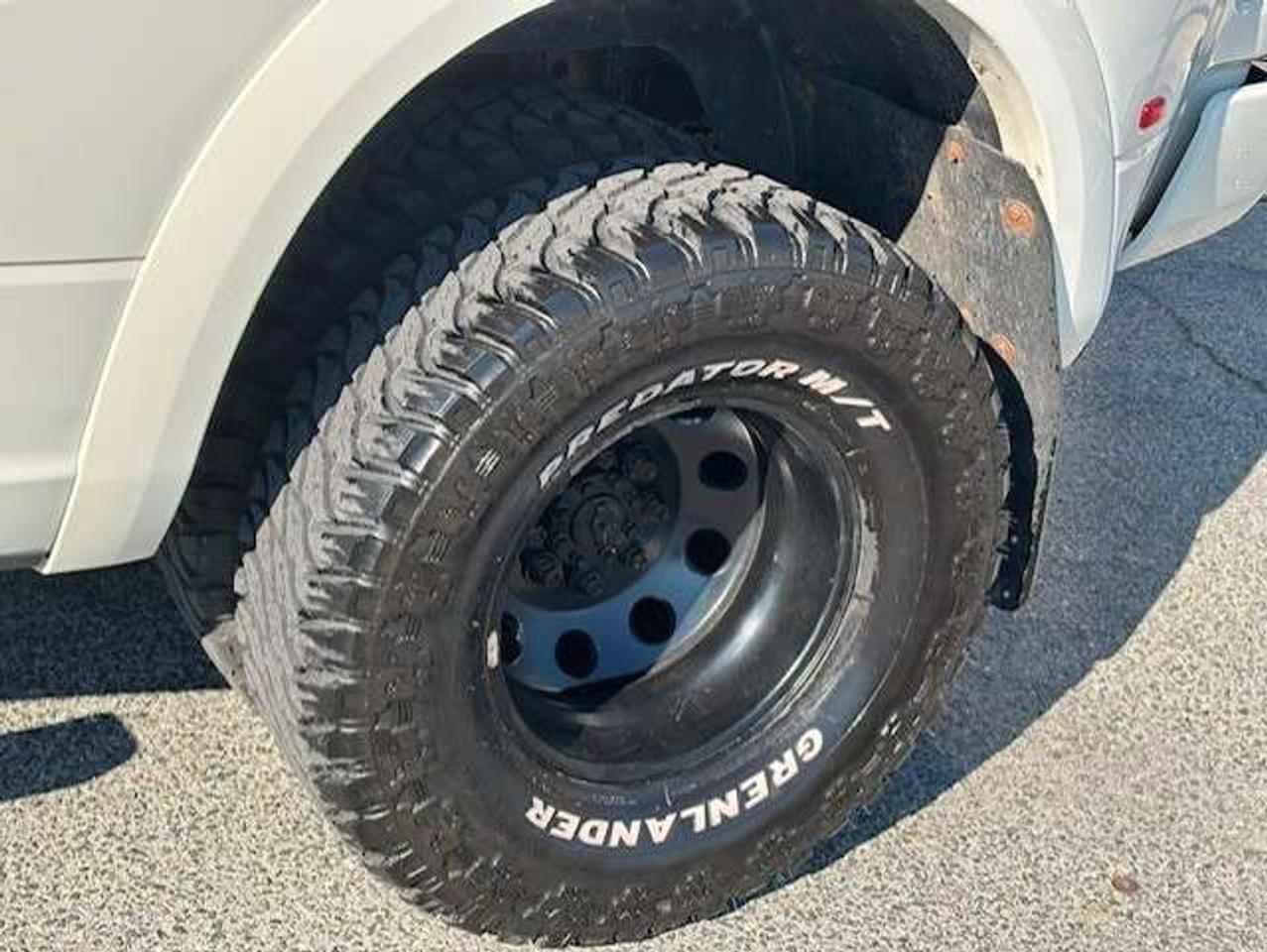 2018 RAM 3500 LARAMIE 4X4 DIESEL DUALLY LEATHER-ROOF-NAVI-LIFTED Photo
