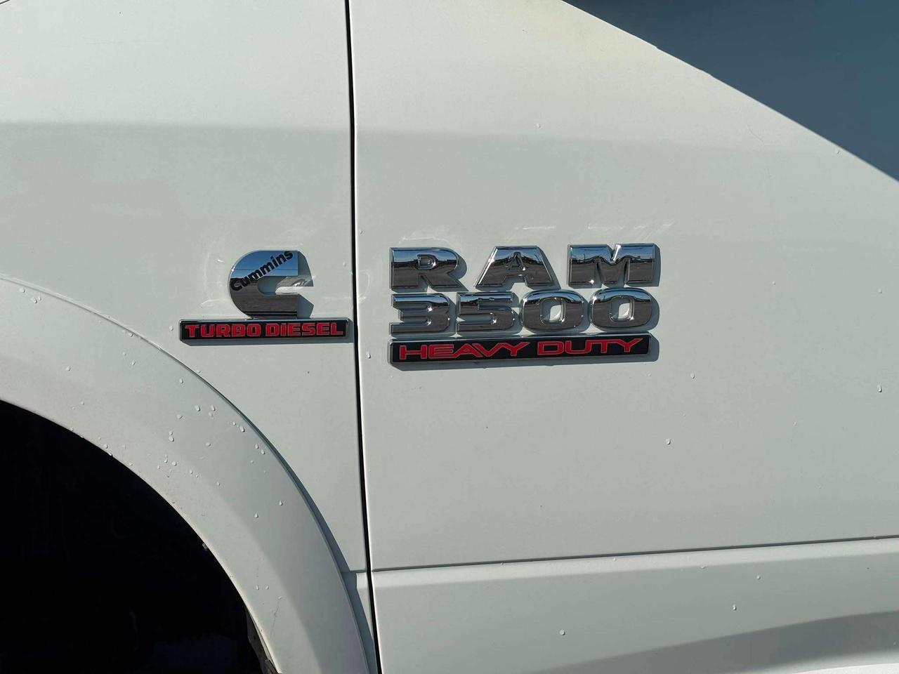 2018 RAM 3500 LARAMIE 4X4 DIESEL DUALLY LEATHER-ROOF-NAVI-LIFTED Photo