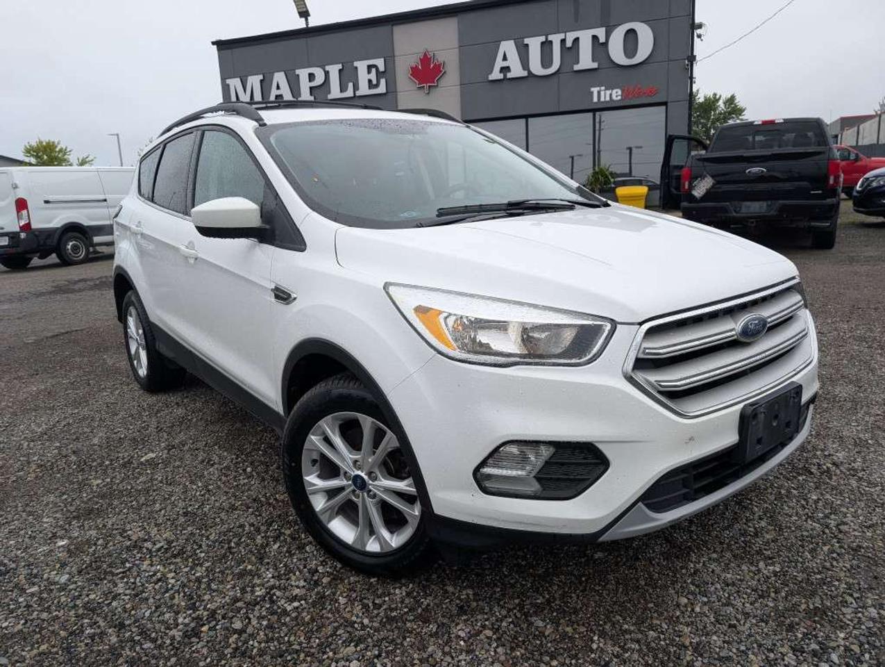 2018 Ford Escape SE 4WD   CAMERA   HTD SEATS   BLUETOOTH Photo