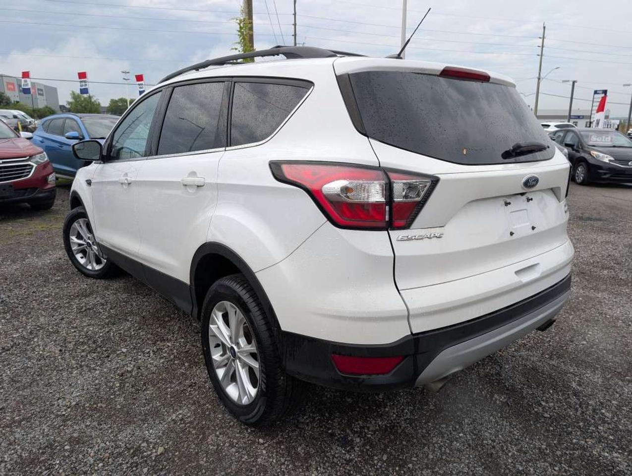 2018 Ford Escape SE 4WD   CAMERA   HTD SEATS   BLUETOOTH Photo