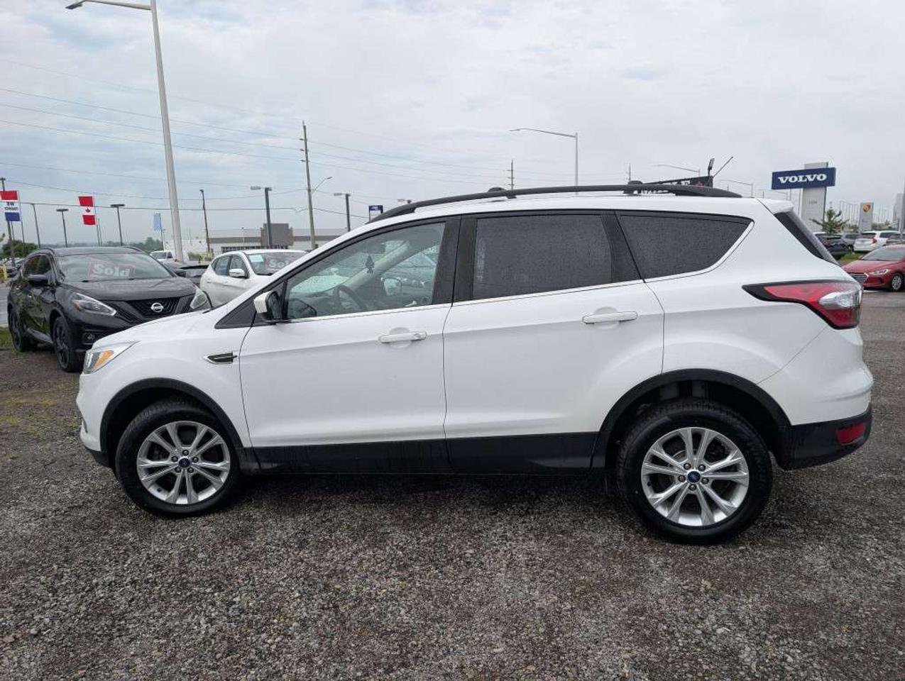 2018 Ford Escape SE 4WD   CAMERA   HTD SEATS   BLUETOOTH Photo