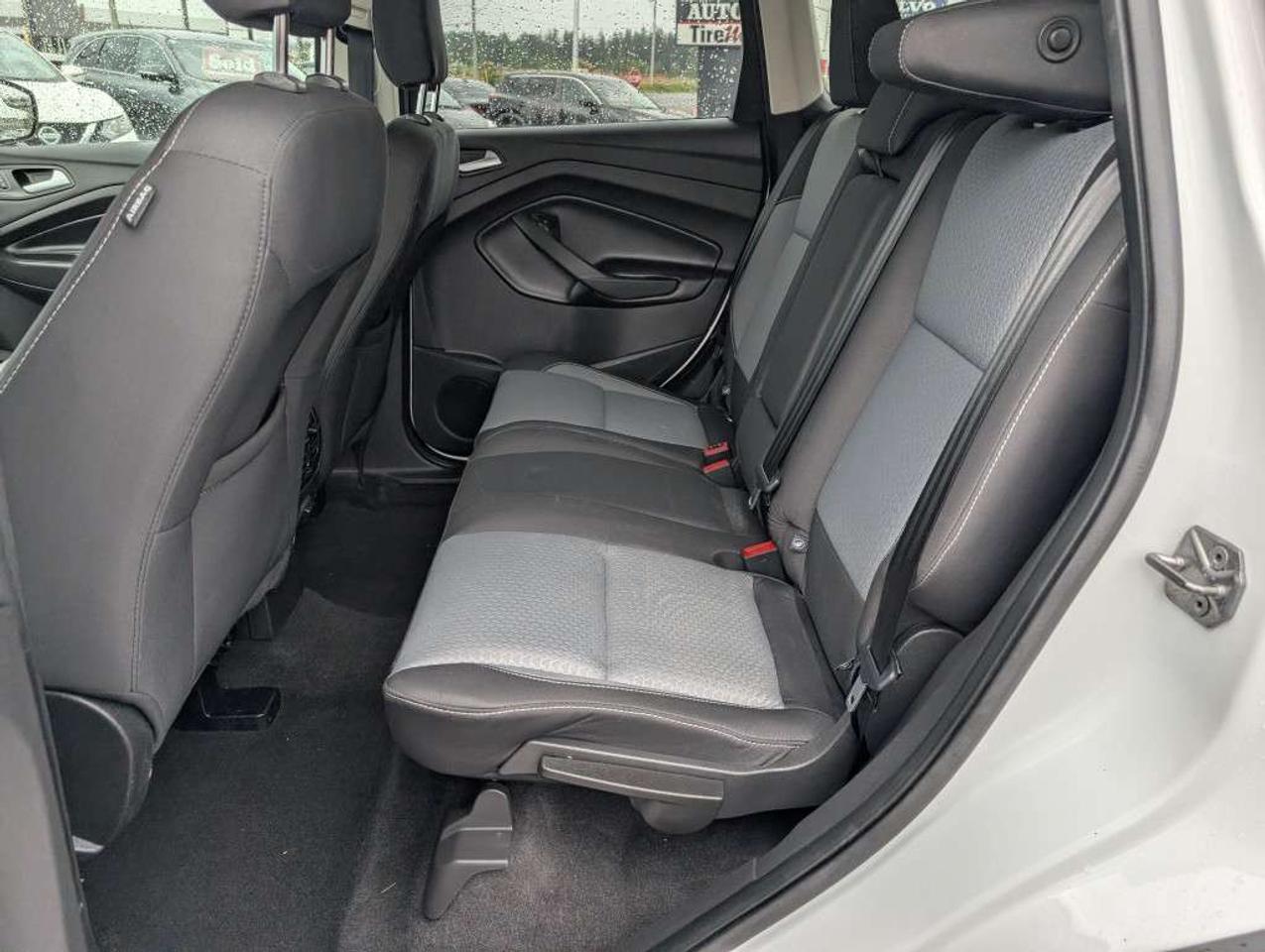 2018 Ford Escape SE 4WD   CAMERA   HTD SEATS   BLUETOOTH Photo