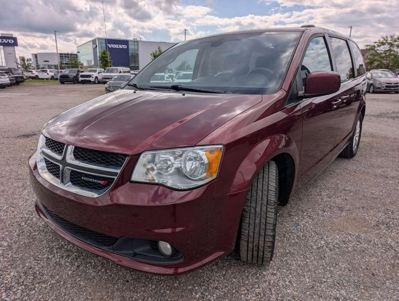 2019 Dodge Grand Caravan SXT Premium Plus  NAV   CAMERA   DVD Photo