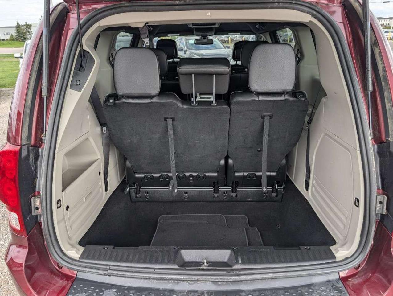 2019 Dodge Grand Caravan SXT Premium Plus  NAV   CAMERA   DVD Photo