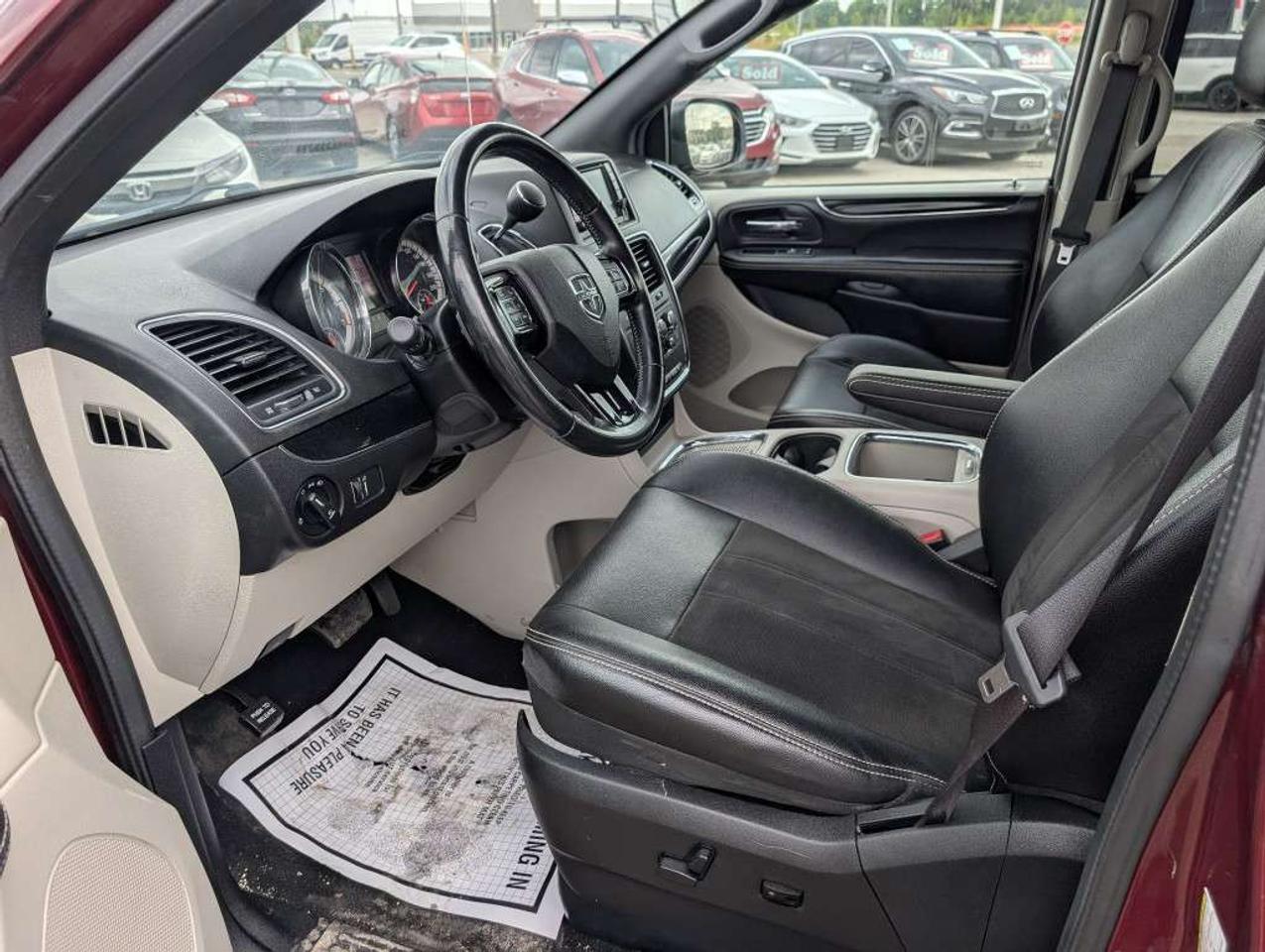 2019 Dodge Grand Caravan SXT Premium Plus  NAV   CAMERA   DVD Photo