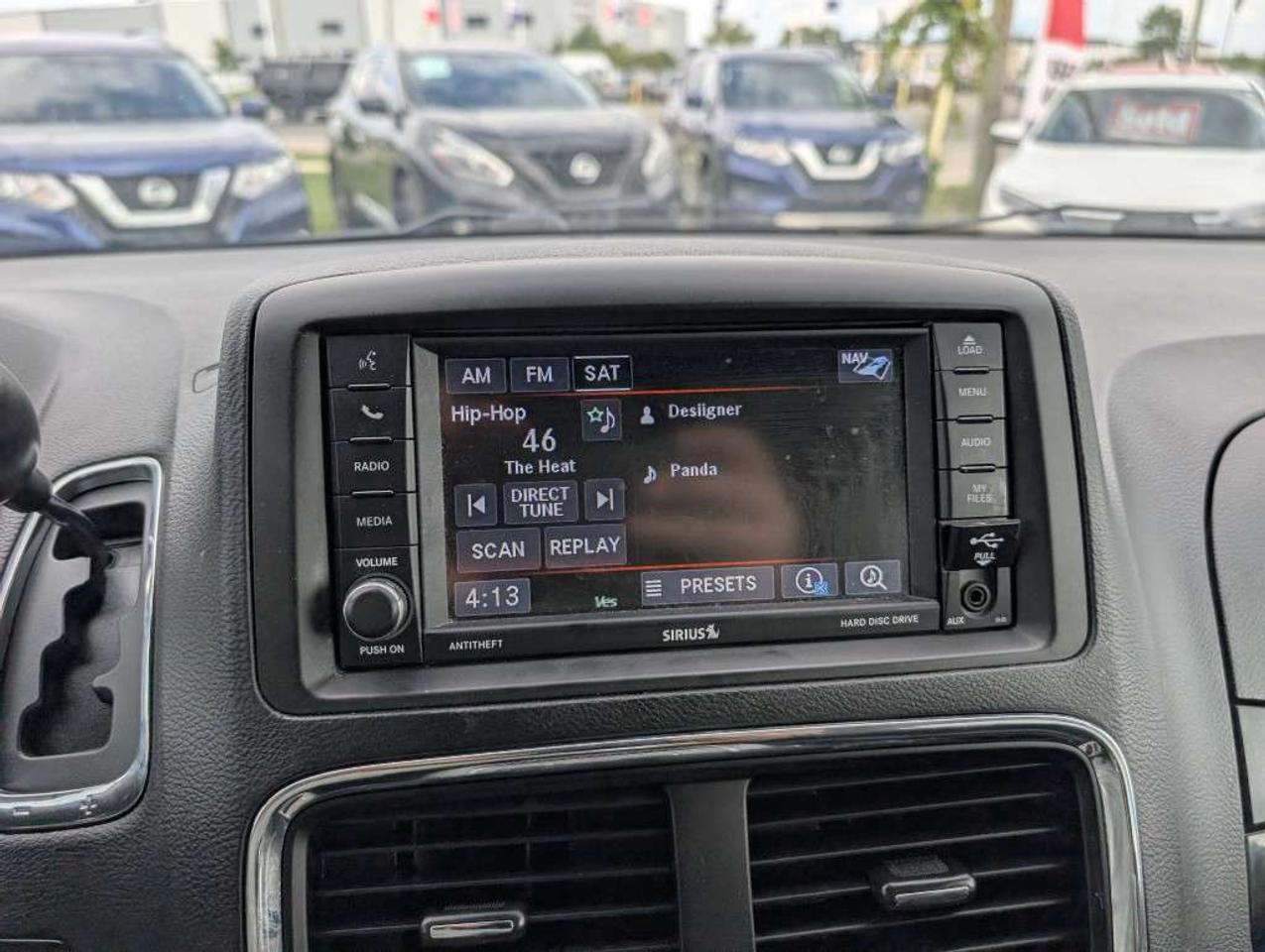 2019 Dodge Grand Caravan SXT Premium Plus  NAV   CAMERA   DVD Photo