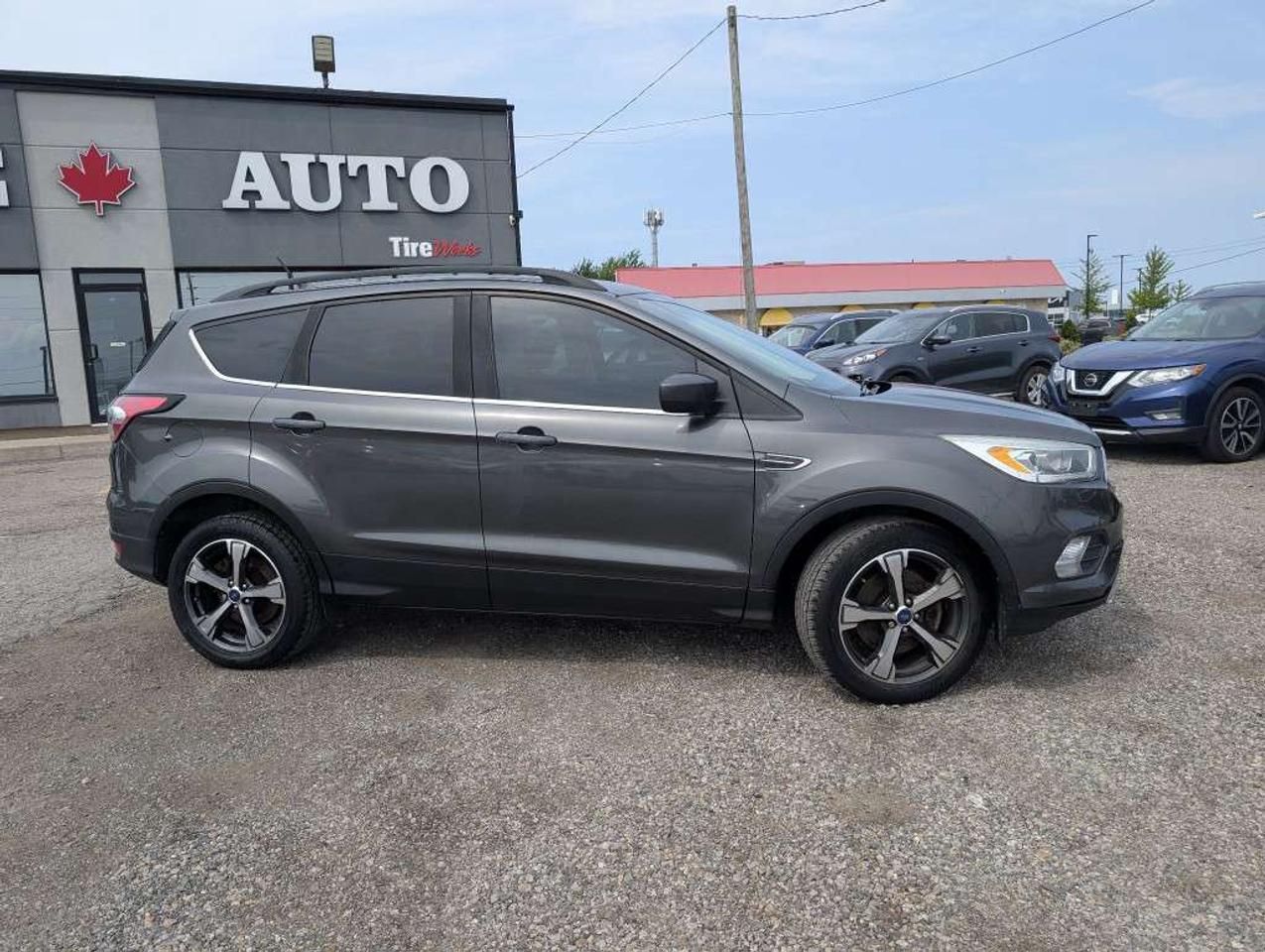 2018 Ford Escape SEL AWD NAV LEATHER SUNROOF CAMERA Photo