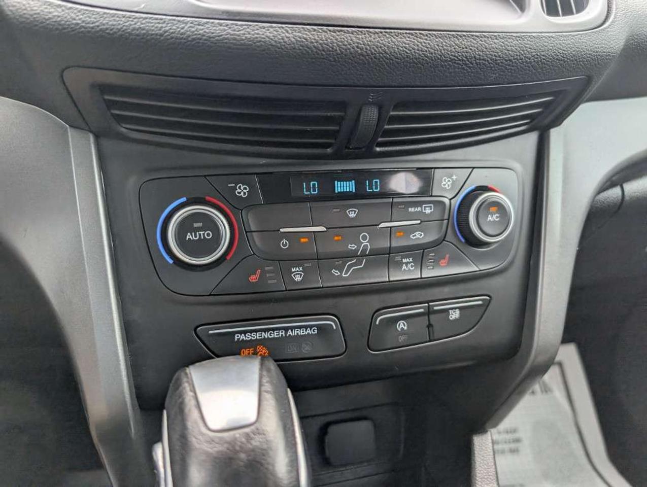 2018 Ford Escape SEL AWD NAV LEATHER SUNROOF CAMERA Photo
