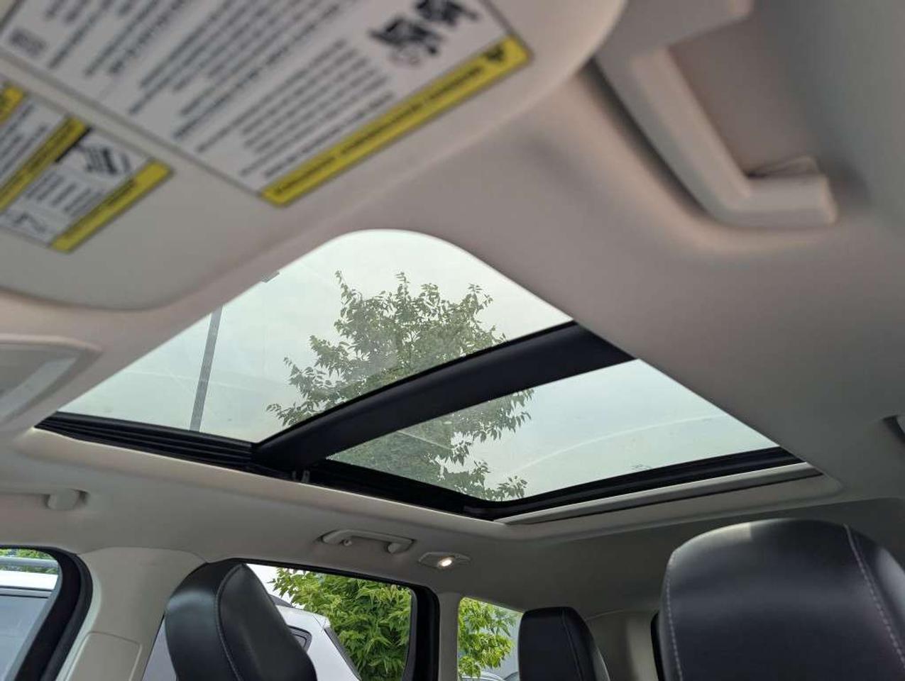 2018 Ford Escape SEL AWD NAV LEATHER SUNROOF CAMERA Photo