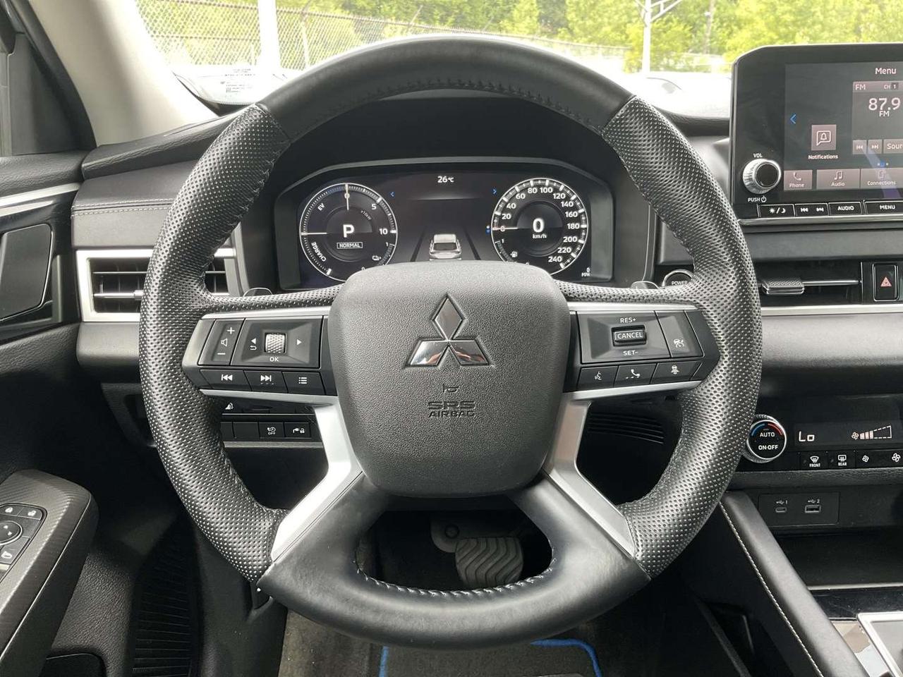 2023 Mitsubishi Outlander ES S-AWC - BACK-UP CAM! BSM! 7 PASS! EV RATES! Photo