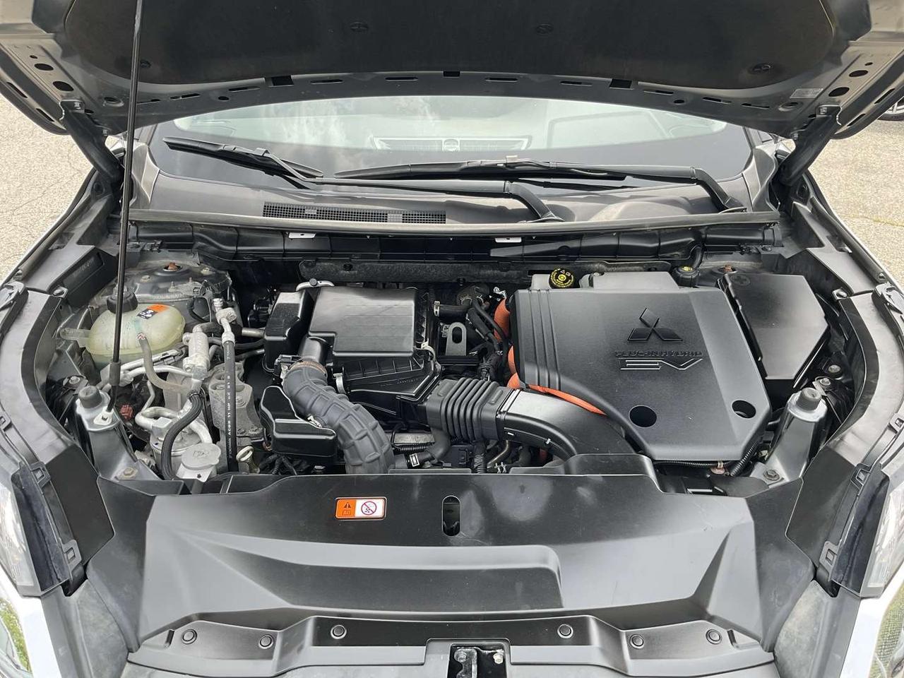 2023 Mitsubishi Outlander ES S-AWC - BACK-UP CAM! BSM! 7 PASS! EV RATES! Photo