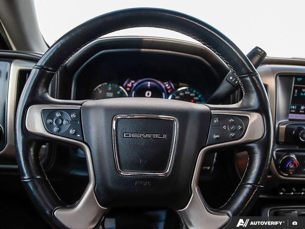 2018 GMC Sierra 1500 DENALI, 6.2L V8, 4X4, ALLOYS, LEATHER, NAV, SUNROOF, BOSE, 1-OWNER, AS-TRADED! Photo