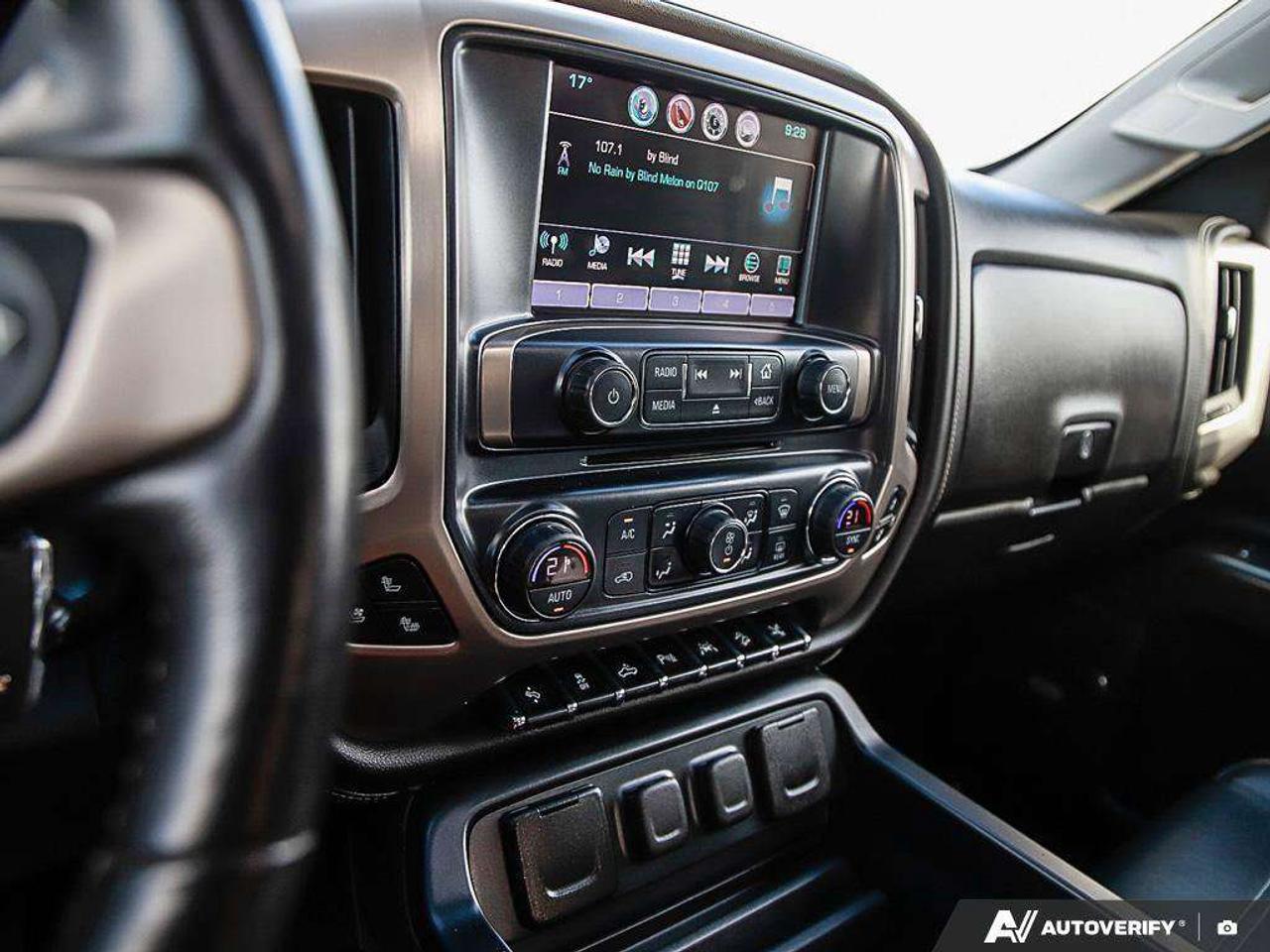 2018 GMC Sierra 1500 DENALI, 6.2L V8, 4X4, ALLOYS, LEATHER, NAV, SUNROOF, BOSE, 1-OWNER, AS-TRADED! Photo