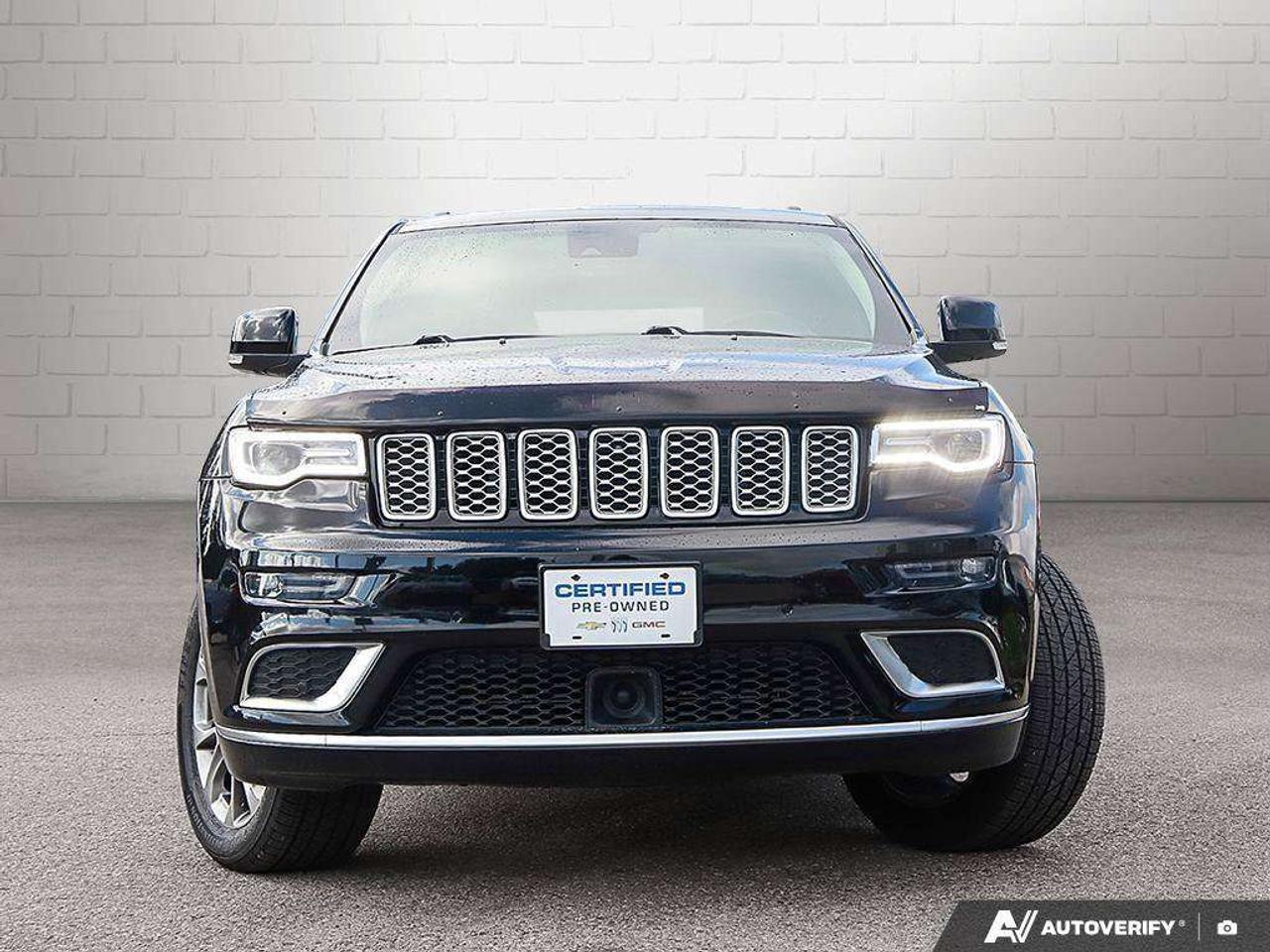 2021 Jeep Grand Cherokee SUMMIT, 3.6L V6, AWD, ALLOYS, LEATHER, SUNROOF, NAV, 1-OWNER, LOW KMS, CERTIFIED PREOWNED! Photo