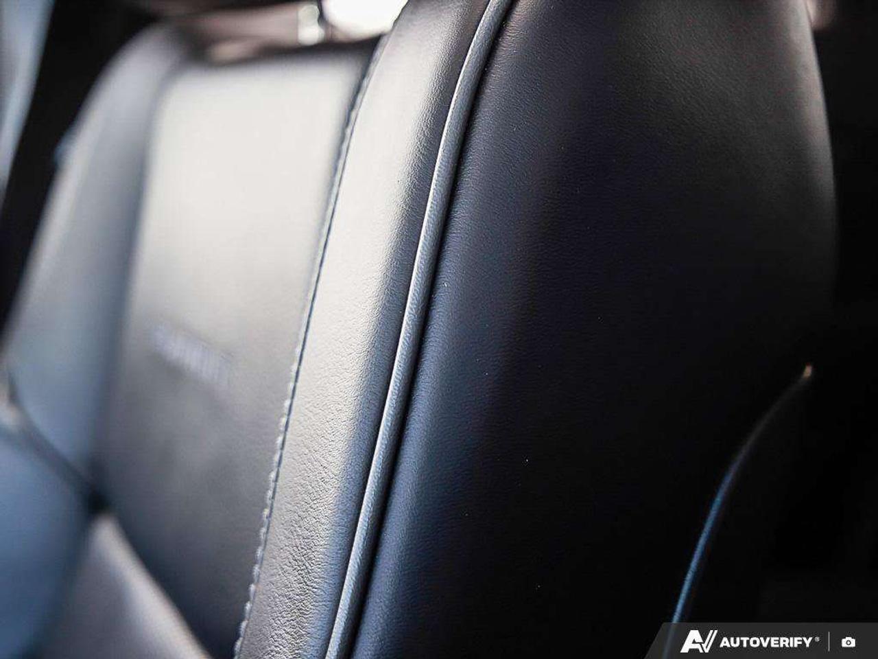 2021 Jeep Grand Cherokee SUMMIT, 3.6L V6, AWD, ALLOYS, LEATHER, SUNROOF, NAV, 1-OWNER, LOW KMS, CERTIFIED PREOWNED! Photo