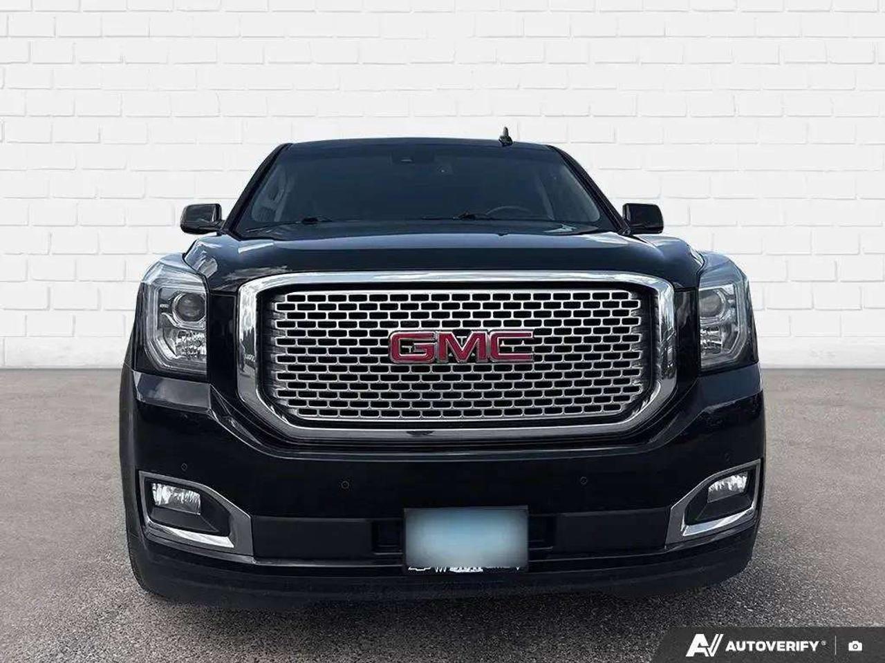 2017 GMC Yukon LOADED. REAR ENTERTAINMENT. TRAILERING PKG. HEATED AND COOLED FRONT SEATS. WIRELESS CHARGING. CERTIFIED. Photo