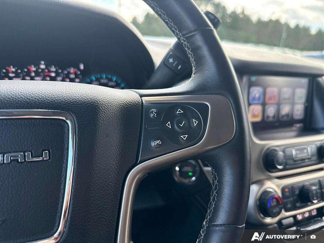 2017 GMC Yukon LOADED. REAR ENTERTAINMENT. TRAILERING PKG. HEATED AND COOLED FRONT SEATS. WIRELESS CHARGING. CERTIFIED. Photo