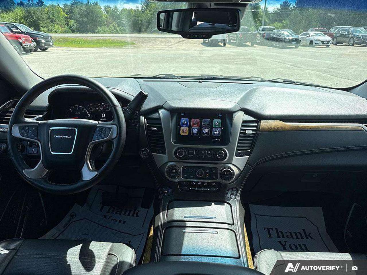 2017 GMC Yukon LOADED. REAR ENTERTAINMENT. TRAILERING PKG. HEATED AND COOLED FRONT SEATS. WIRELESS CHARGING. CERTIFIED. Photo